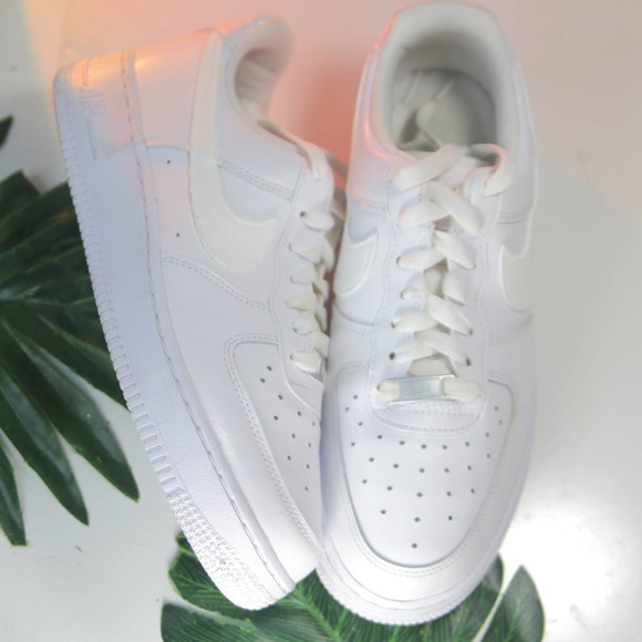 Nike Shoes - Nike Af1 White Iridiscent Reflective size 8Womens/6.5 Youth/38.5EU 000971